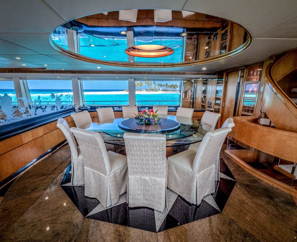ISLAND HEIRESS Main Dining