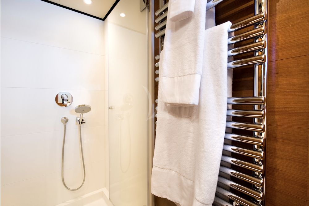 Master cabin bathroom
