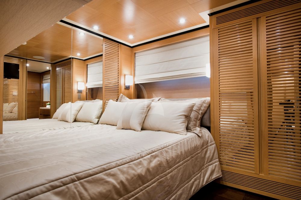 Guest cabin