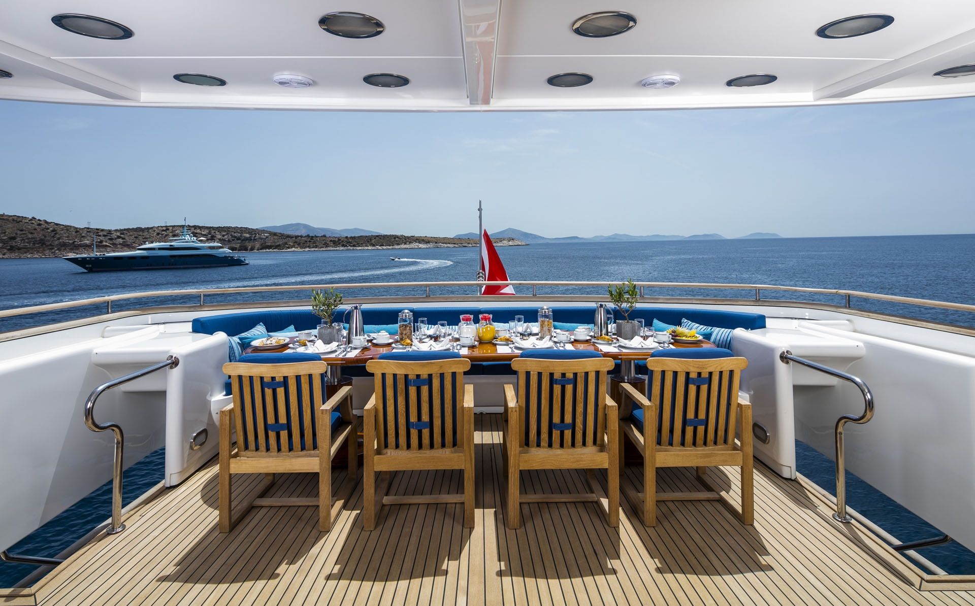 JAAN Intermarine SPA 138 Upper Aft