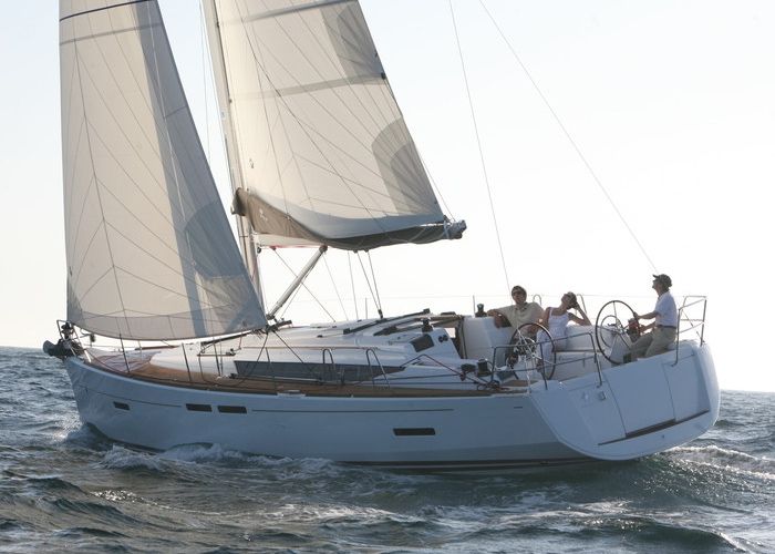 Jeanneau Sun Odyssey 409 - Sailing