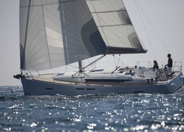 Jeanneau Sun Odyssey 409 - Sailing