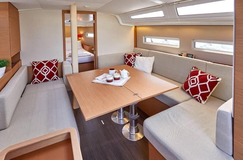Jeanneau Sun Odyssey 410 Salon