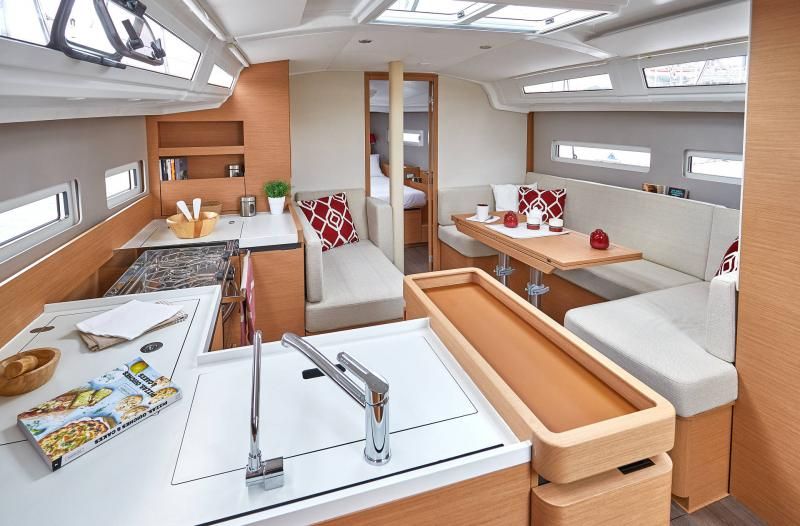 Jeanneau Sun Odyssey 410 Kitchen