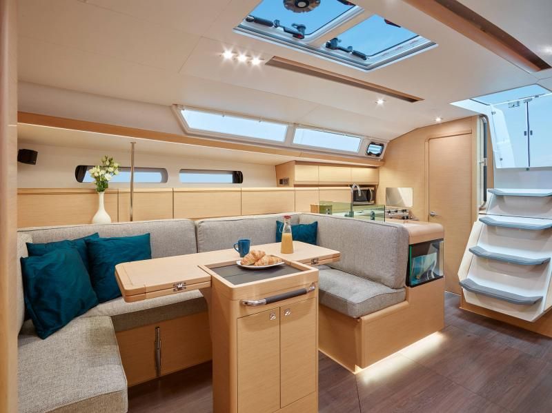 Jeanneau Sun Odyssey 449 Salon