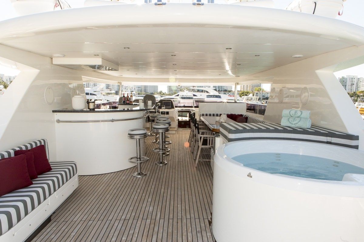 Miami Day Charter Yacht JULIA DOROTHY Johnson 103 Sundeck