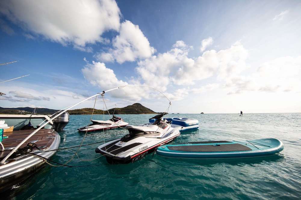 JUST ENOUGH Motor Yacht Toys