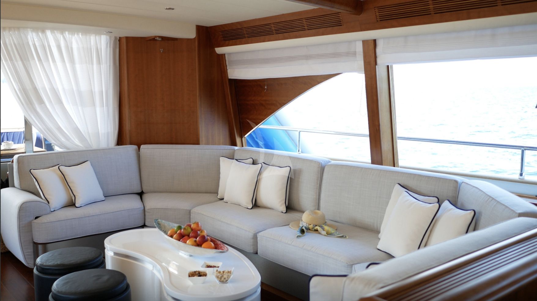 Saloon seating