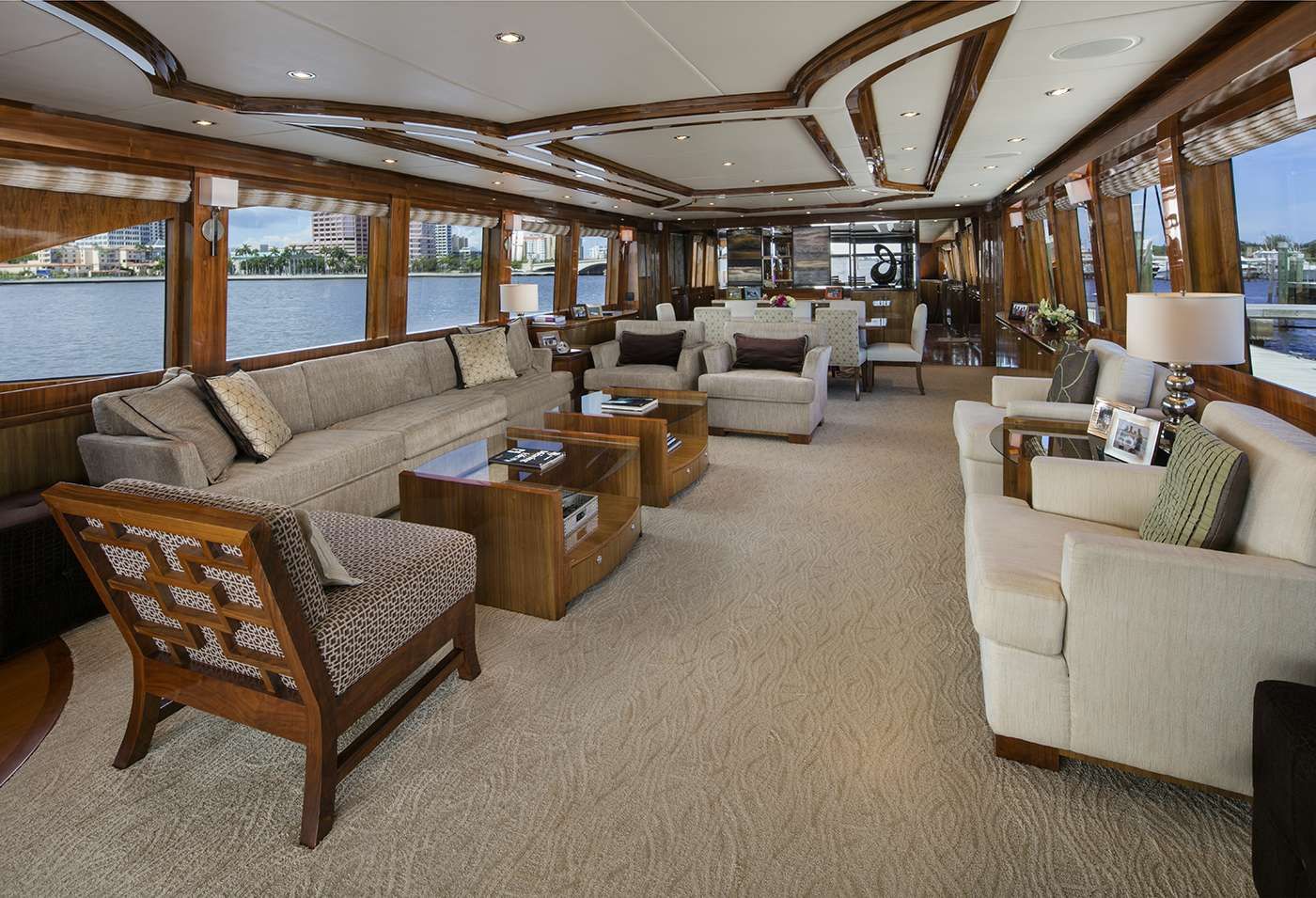 LADY DEENA II Hargrave 101 Luxury Motoryacht Saloon