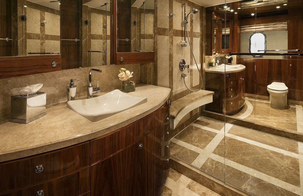 LADY DEENA II Hargrave 101 Luxury Motoryacht Master Bathroom