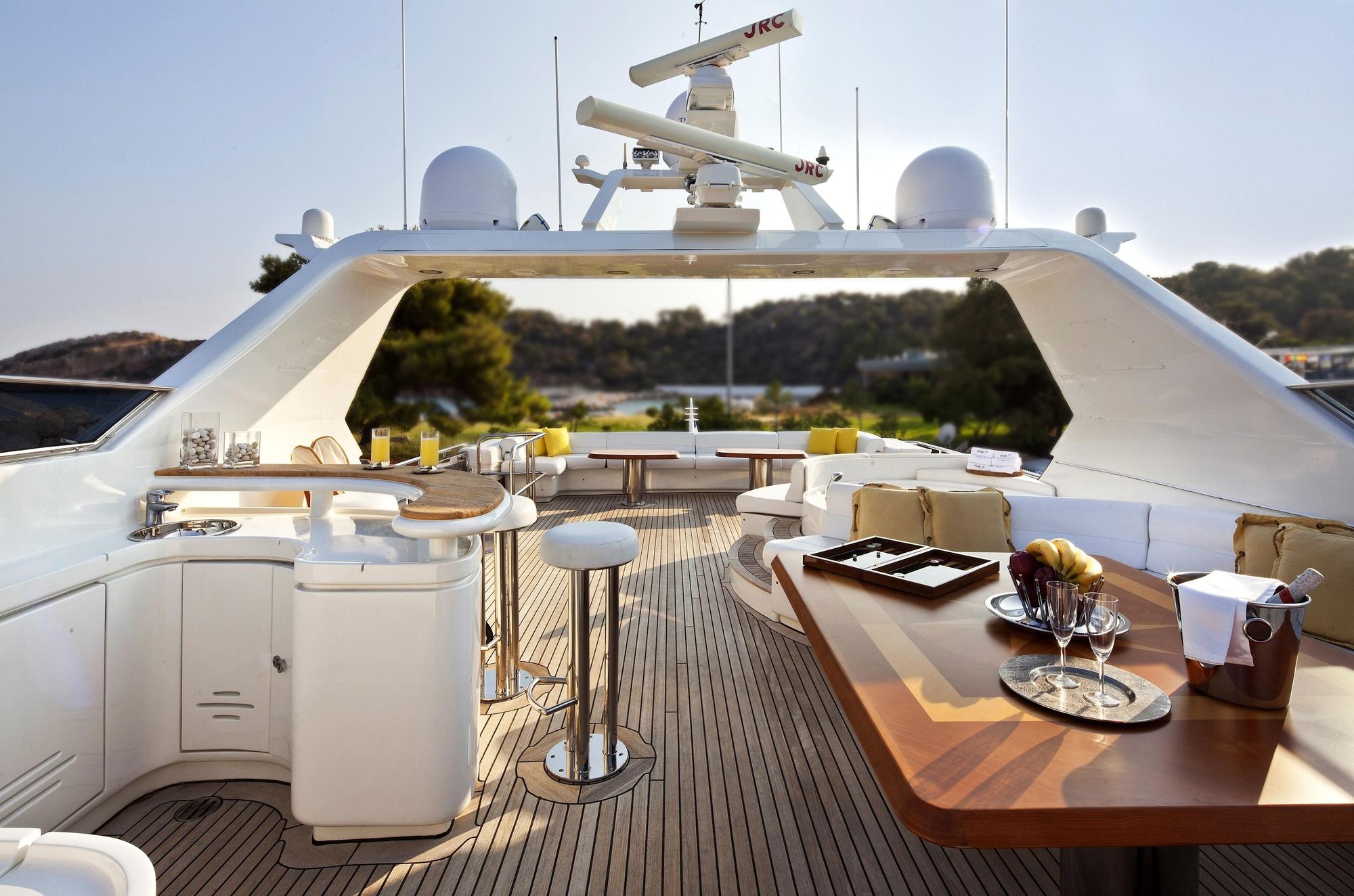LADY P - Crewed Motor Yacht - Flybridge