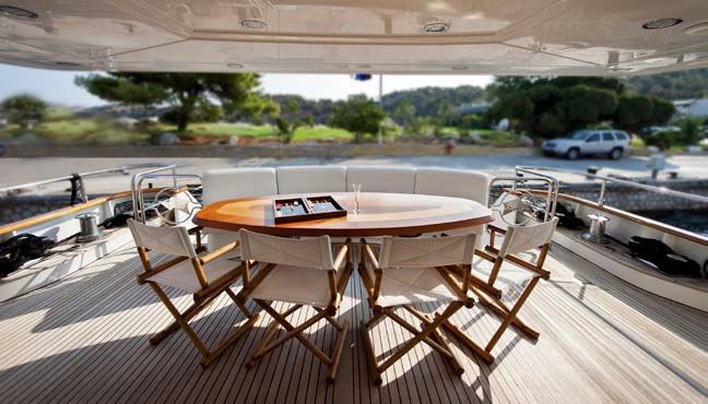 LADY P - Crewed Motor Yacht - Aft Dining