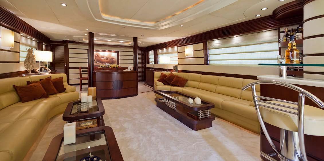 LADY P - Crewed Motor Yacht - Salon