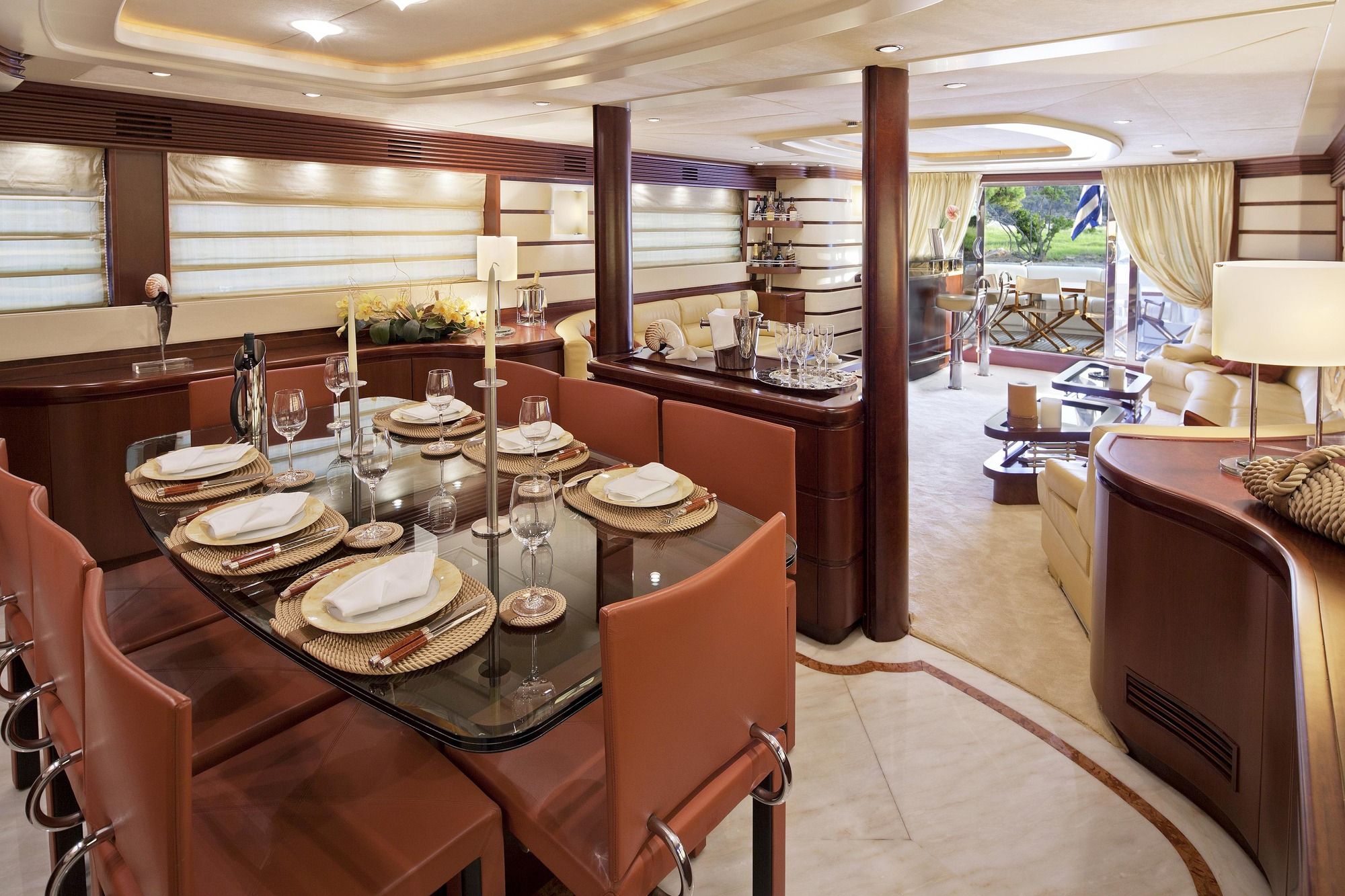 LADY P - Crewed Motor Yacht - Dining