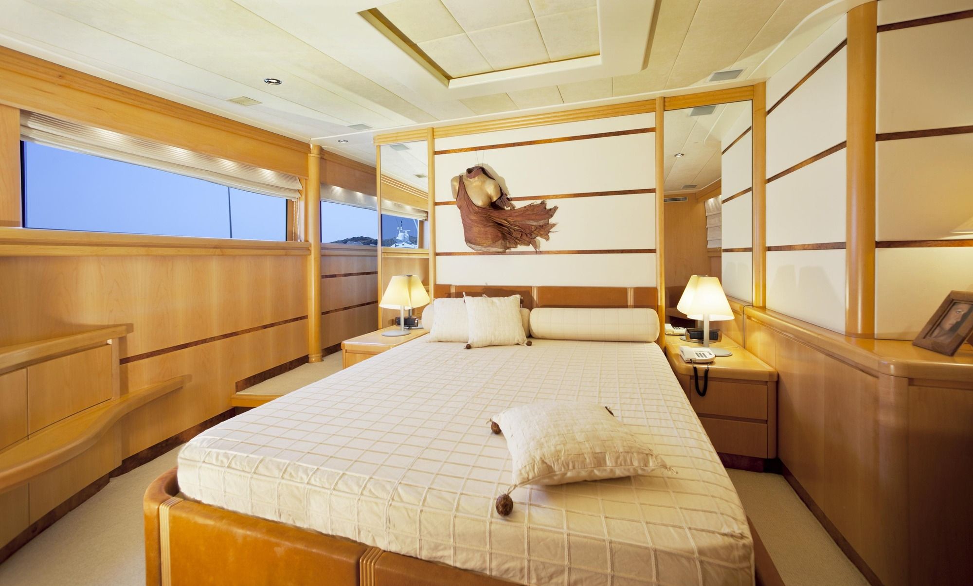 LADY P - Crewed Motor Yacht - Double