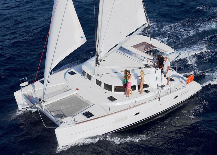 Lagoon 380 (2018) - At Sail