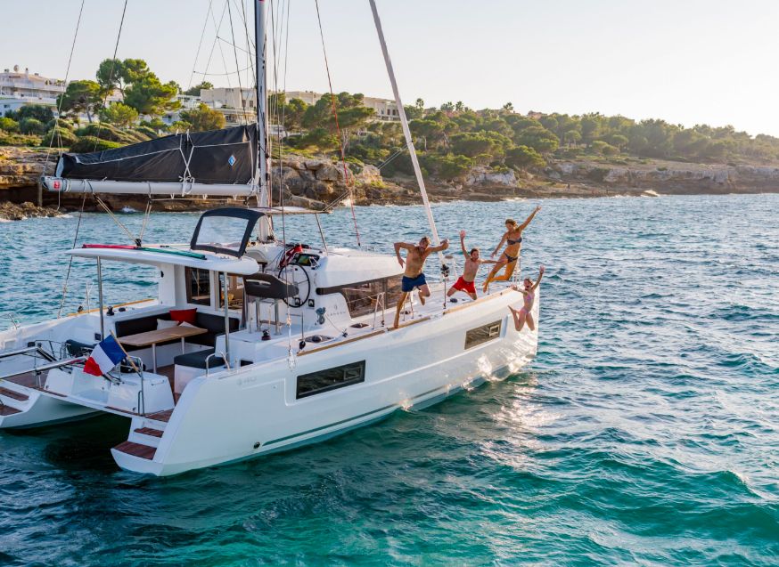 Lagoon 40 - Under sail