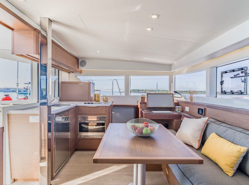Lagoon 40 - Interior saloon