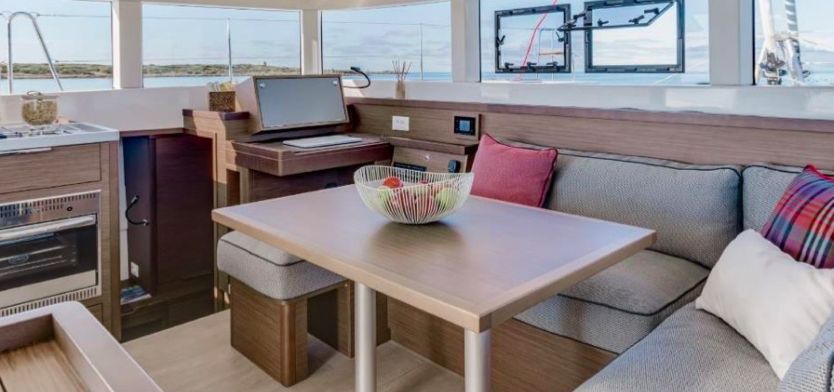 Lagoon 40 - Saloon