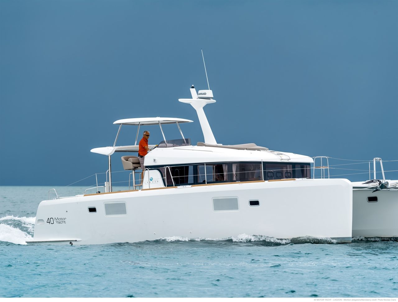 lagoon 40 power catamaran specs