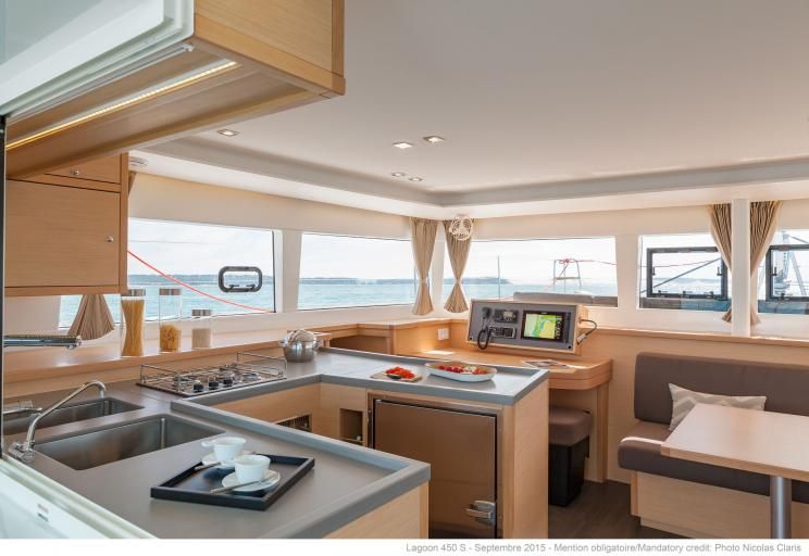 Lagoon 450 F - 4 double cabins