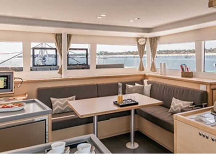 Lagoon 450 - Salon