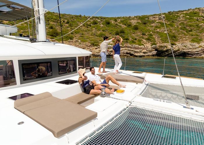 Lagoon 560 - Trampaulin