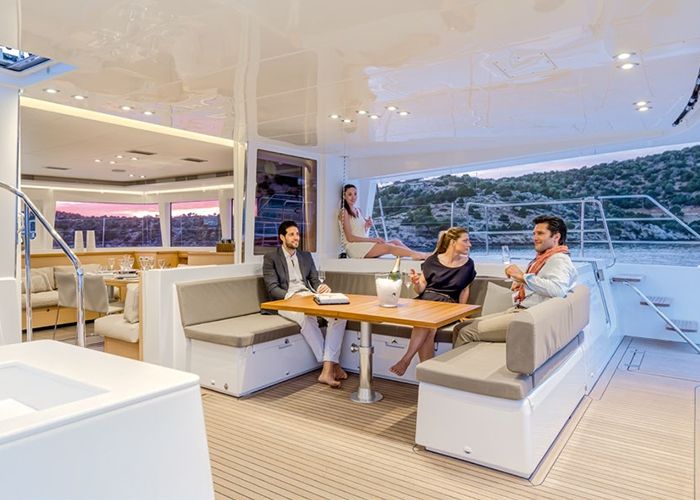 Lagoon 560 - Cockpit