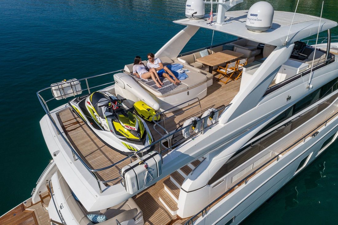 LARIMAR II - Princess 84