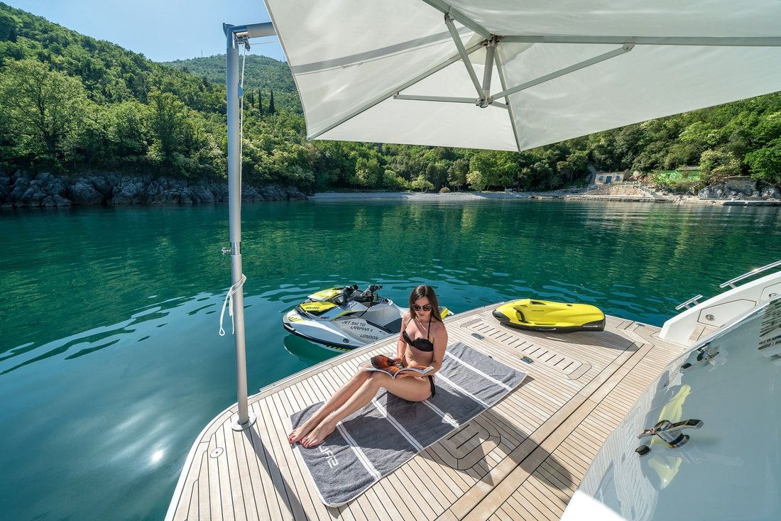 LARIMAR II - Princess 84