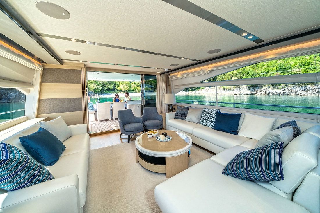 LARIMAR II - Princess 84