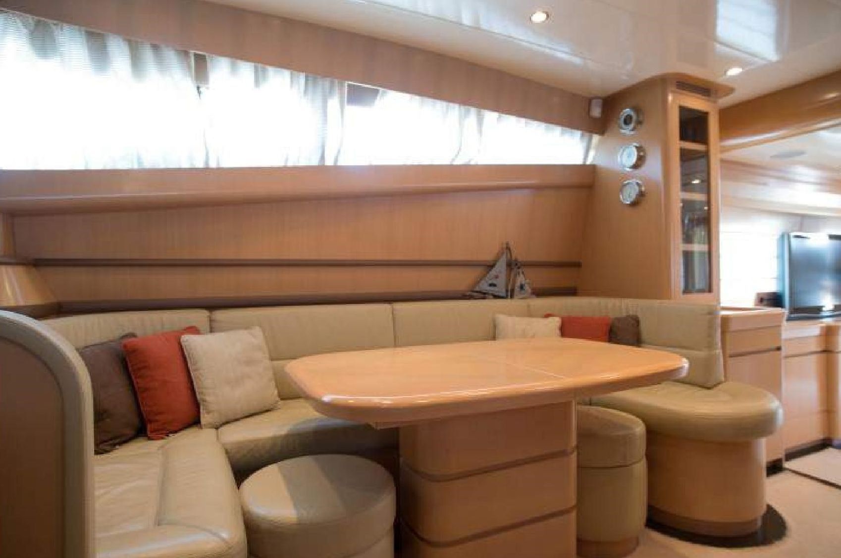LETTOULI III Posillipo 21m Dining