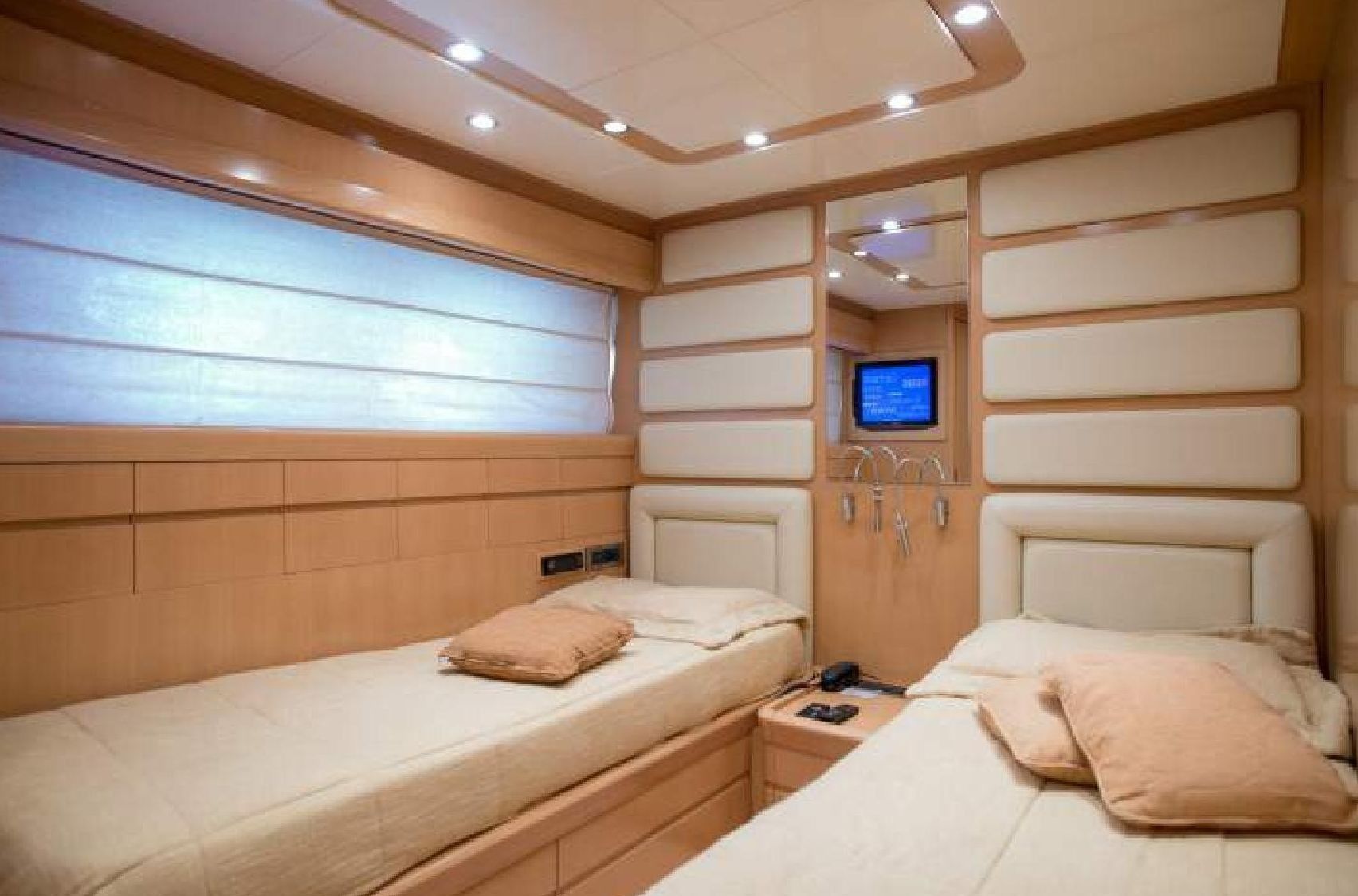 LETTOULI III Posillipo 21m Twin