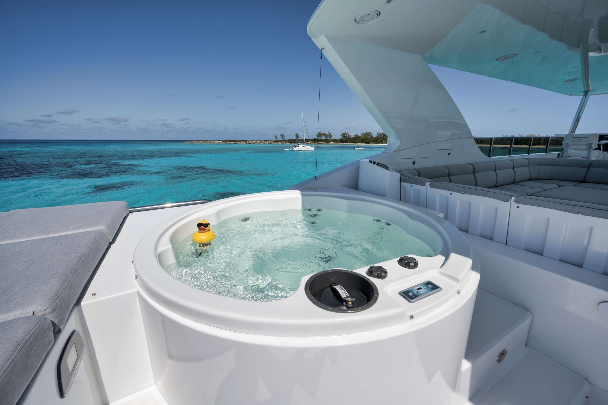 LIMITLESS Crewed Motor Yacht Jacuzzi