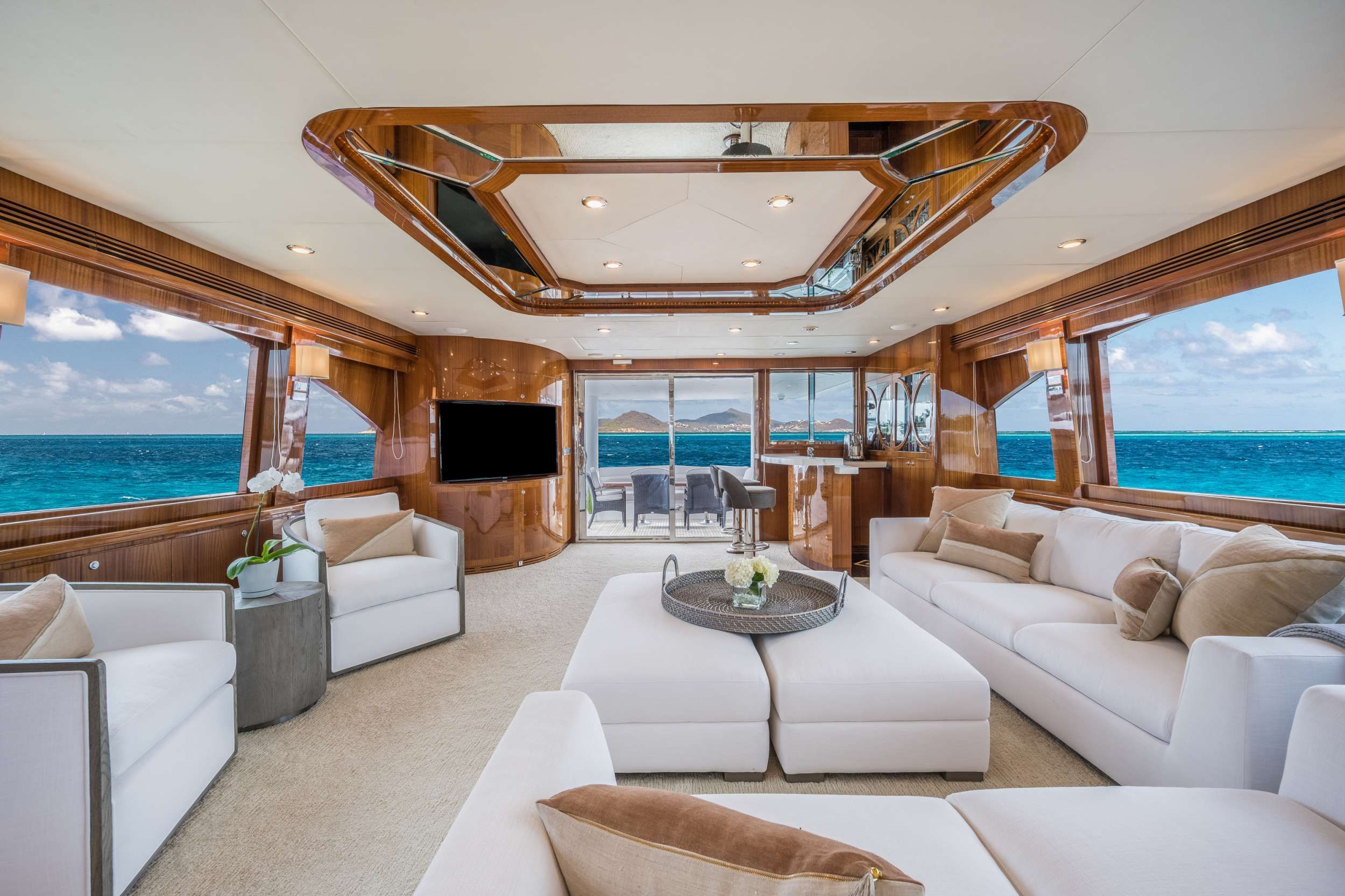 LIMITLESS Crewed Motor Yacht Saloon