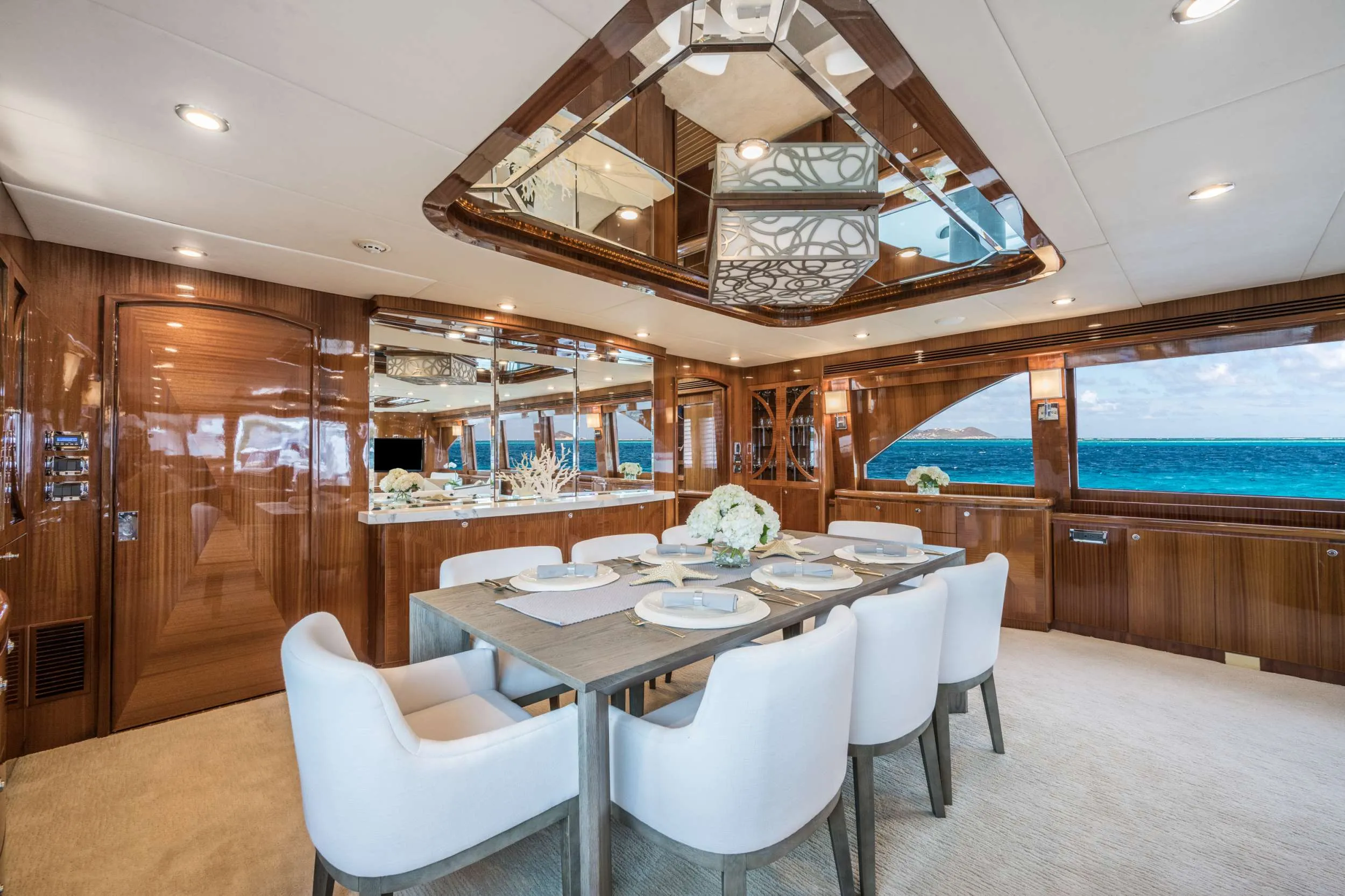 LIMITLESS Crewed Motor Yacht Dining
