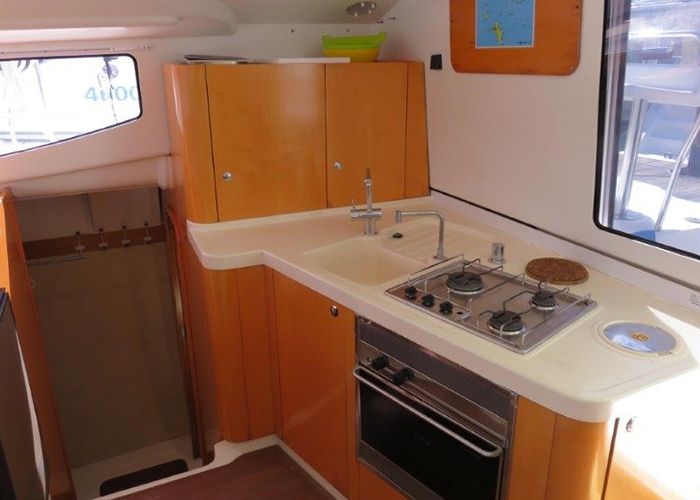 Mahe 36 - Galley