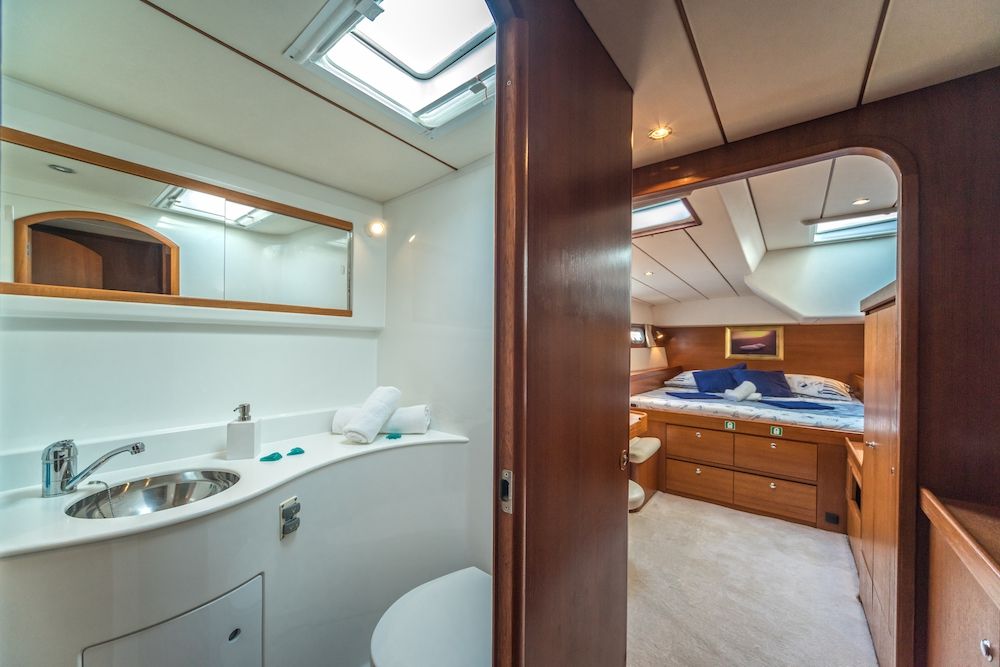 master cabin