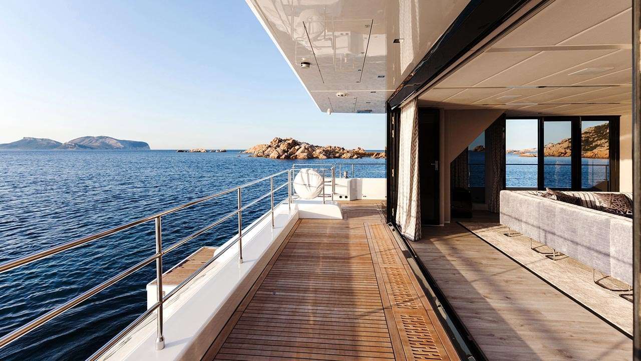 MAYRILOU Sunreef Main Deck