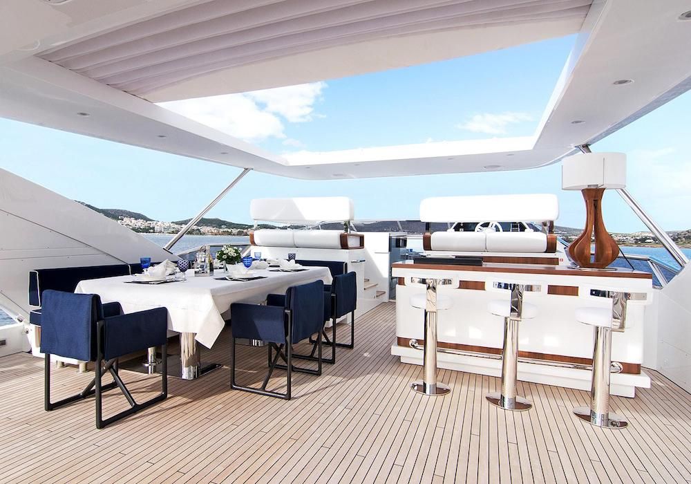 Azimut Grande 30 Metri MEMORIES TOO Flybridge Dining
