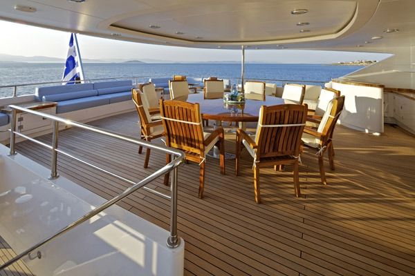 MIA RAMA Golden Yachts 176 Upper Dining