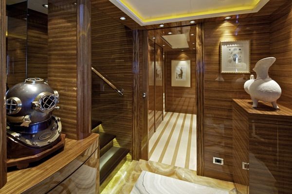 MIA RAMA Golden Yachts 176 Hallway