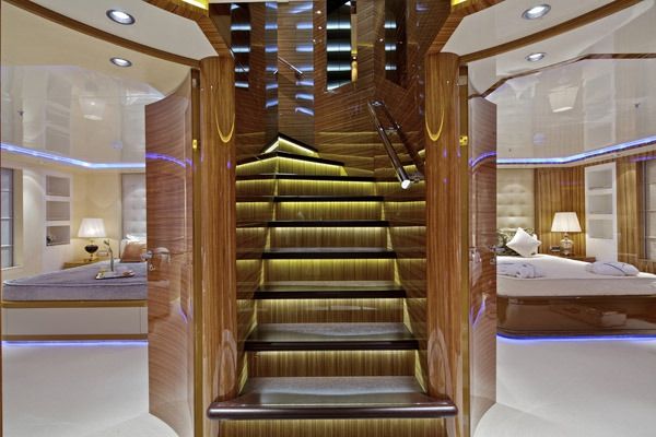 MIA RAMA Golden Yachts 176 Stairway
