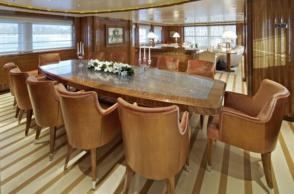 MIA RAMA Golden Yachts 176 Dining