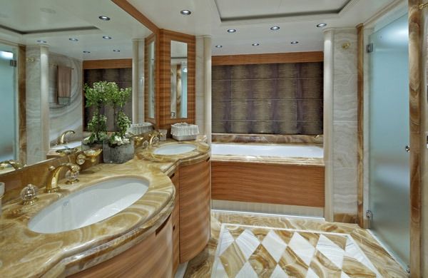 MIA RAMA Golden Yachts 176 Master En Suite
