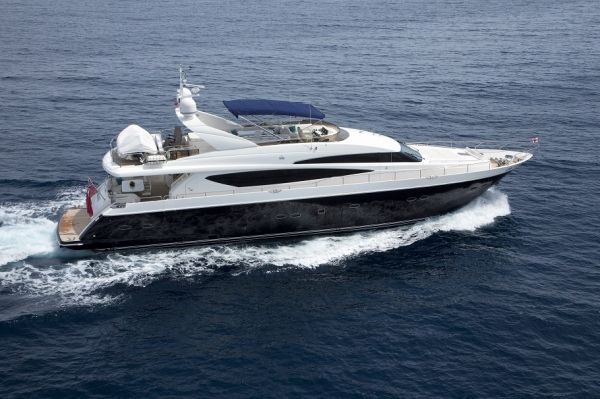 MOLLY MALONE Princess 95 Luxury Motoryacht Running