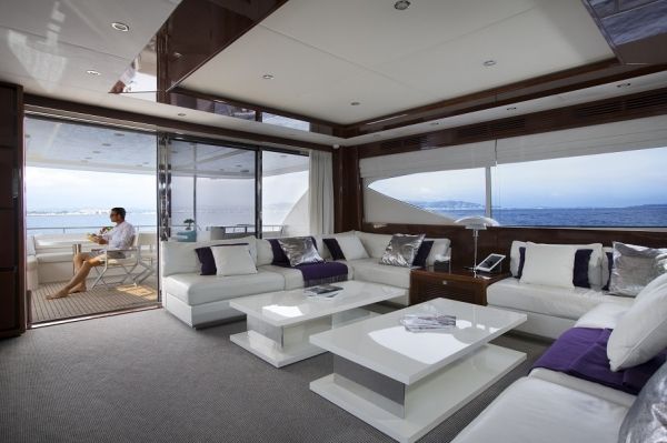 MOLLY MALONE Princess 95 Luxury Motoryacht Saloon