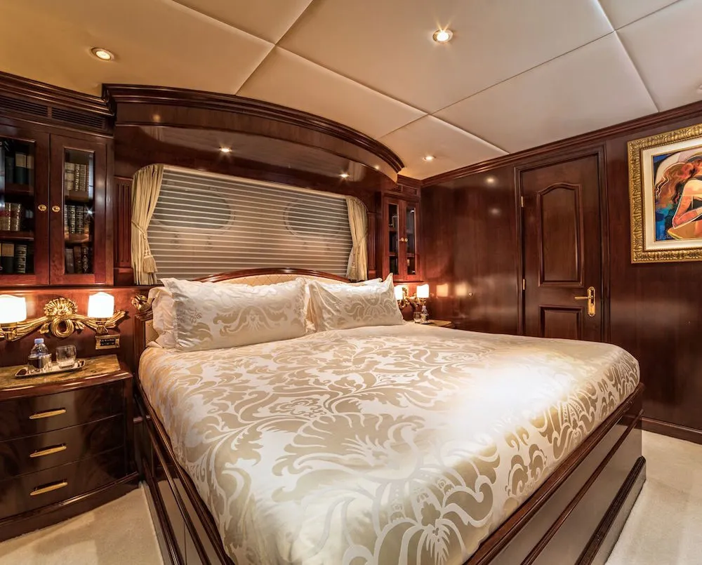 MUSTIQUE - Trinity Yachts 180