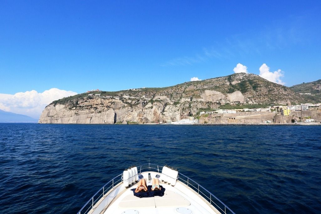 NADAZERO Raffaelli 22m Motoryacht Foredeck