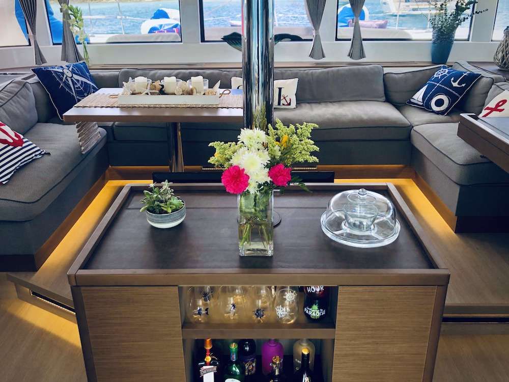 NAUTI CAT Lagoon 50 Salon
